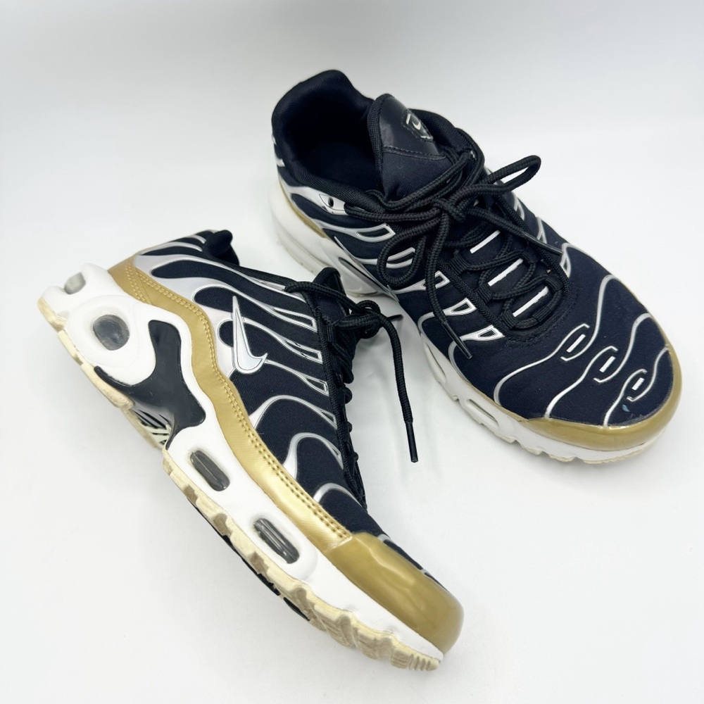 Nike Air Max Plus TN 'Black Gold' Great Color Sneaker Size 7 shoes